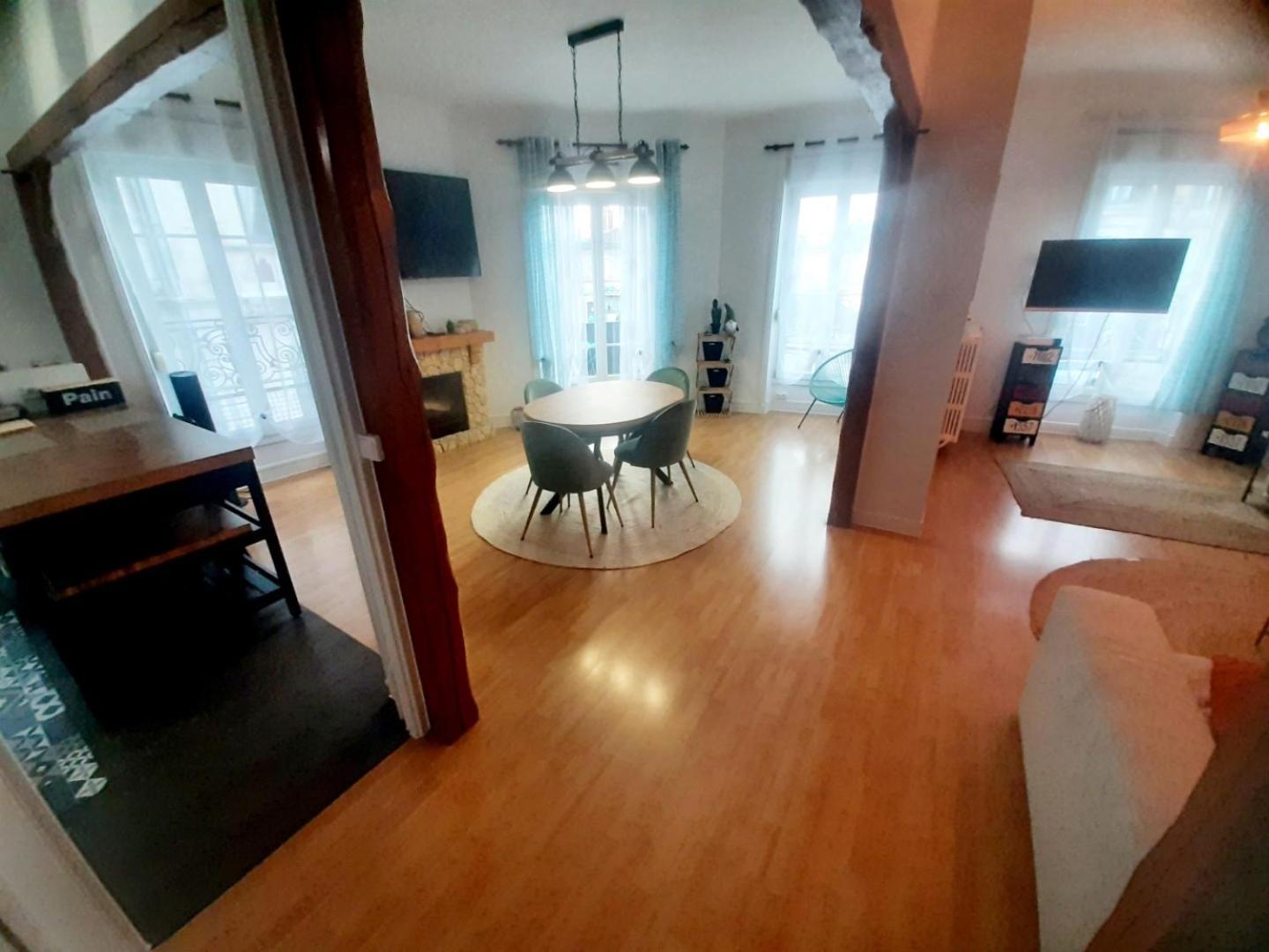 Maison De Ville Au Centre De Fismes Ngoại thất bức ảnh